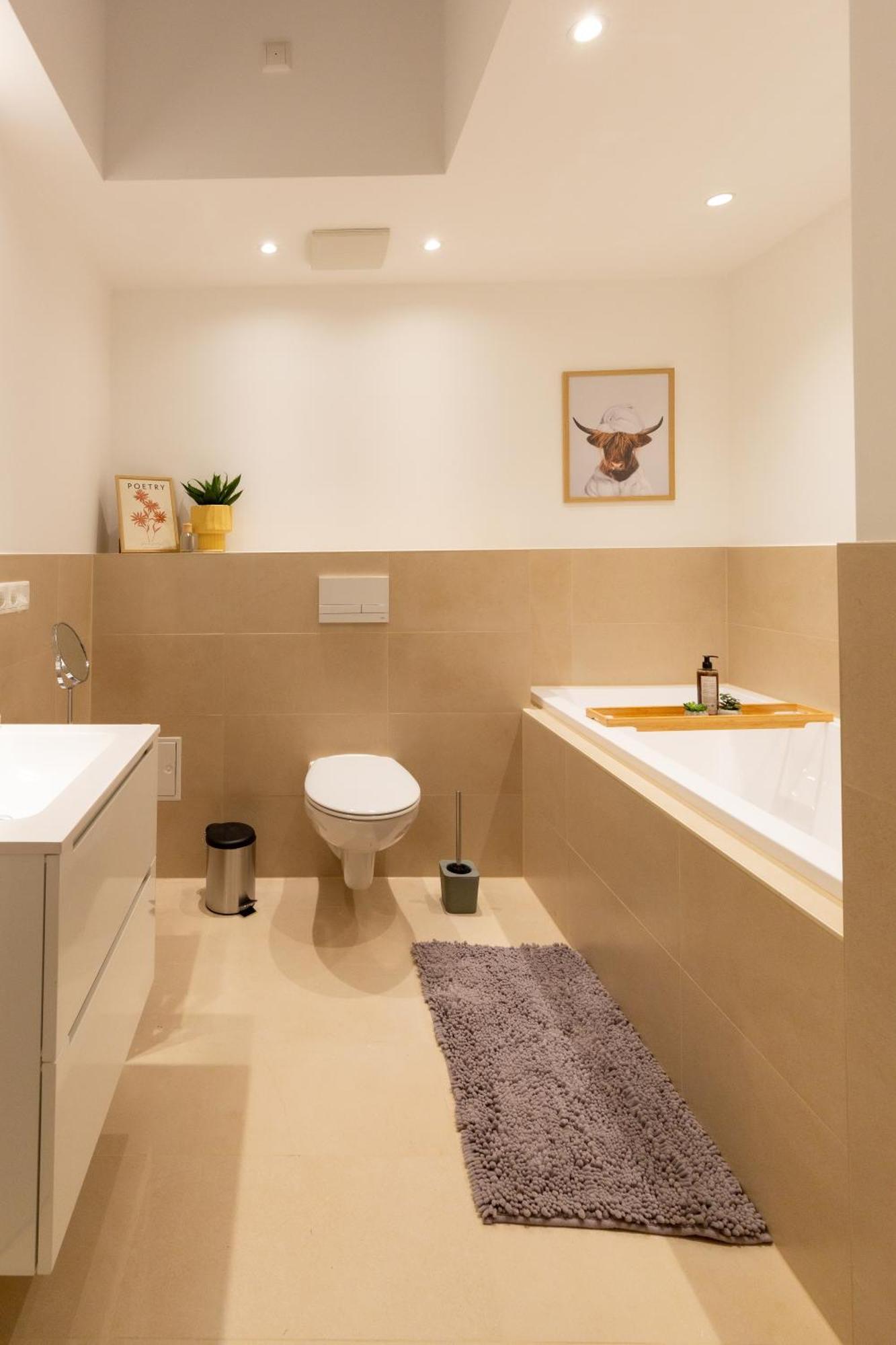 Soulscape Kompakter Loft-wohnraum Mit Lift Direkt In Wohnung, Modern, Zentrumsnah, Gratis Wifi Zwickau
