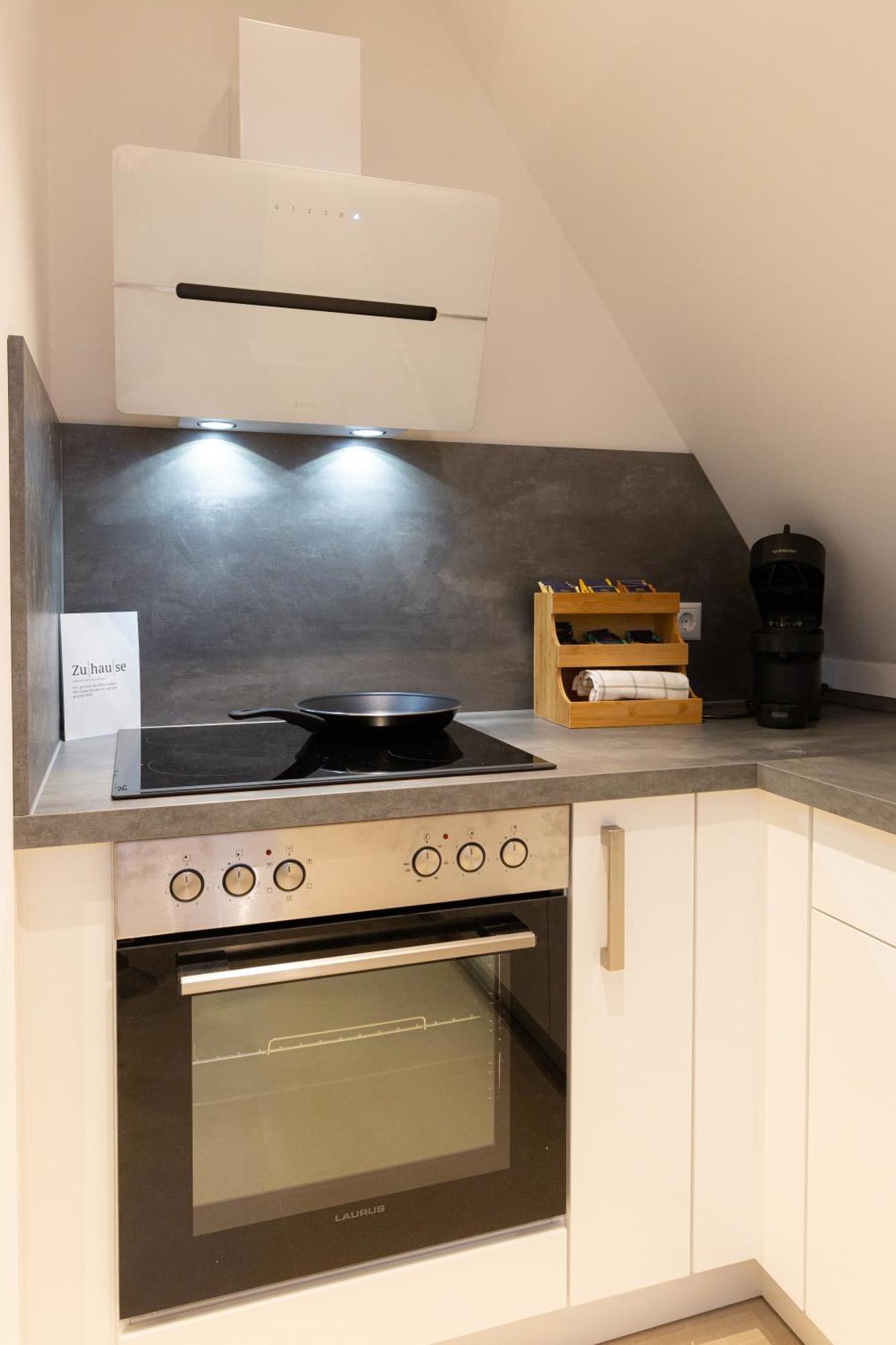 Soulscape Kompakter Loft-wohnraum Mit Lift Direkt In Wohnung, Modern, Zentrumsnah, Gratis Wifi